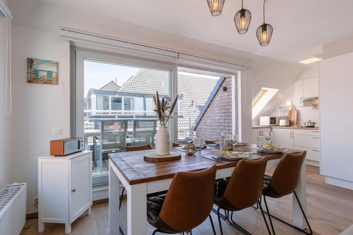 Huswell - Centrally Located Apartment With Sunny Terrace Остенде Экстерьер фото
