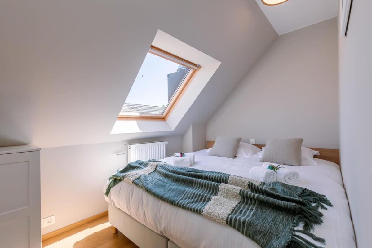 Huswell - Centrally Located Apartment With Sunny Terrace Остенде Экстерьер фото