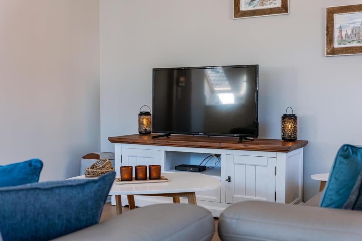 Huswell - Centrally Located Apartment With Sunny Terrace Остенде Экстерьер фото